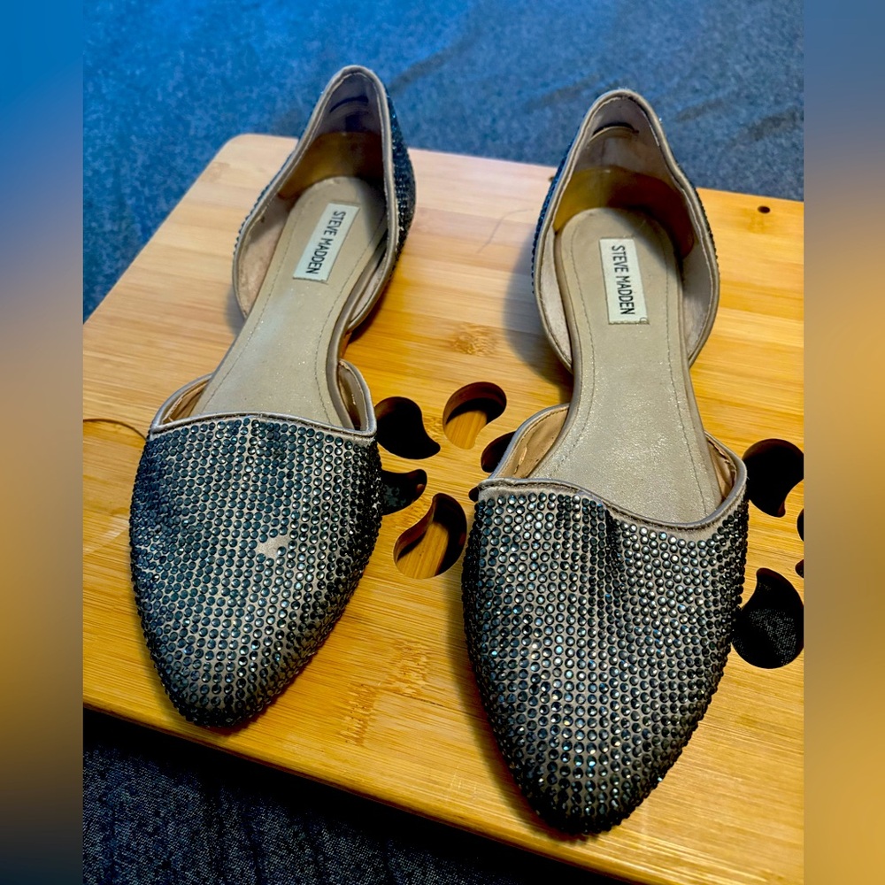 Steve Madden Vamp R Pewter Rhinestone
Studded Flat Size 10